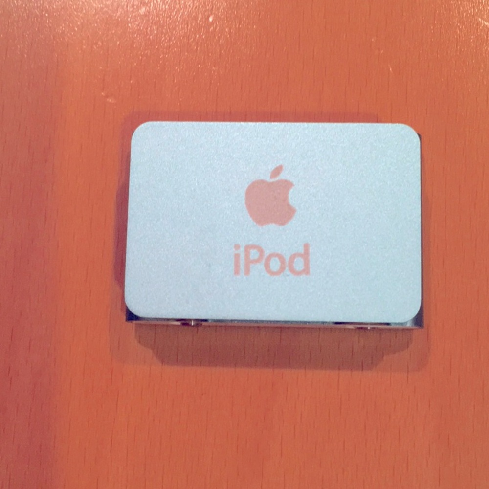 Apple iPod Shuffle 2nd Generation Seafoam Green